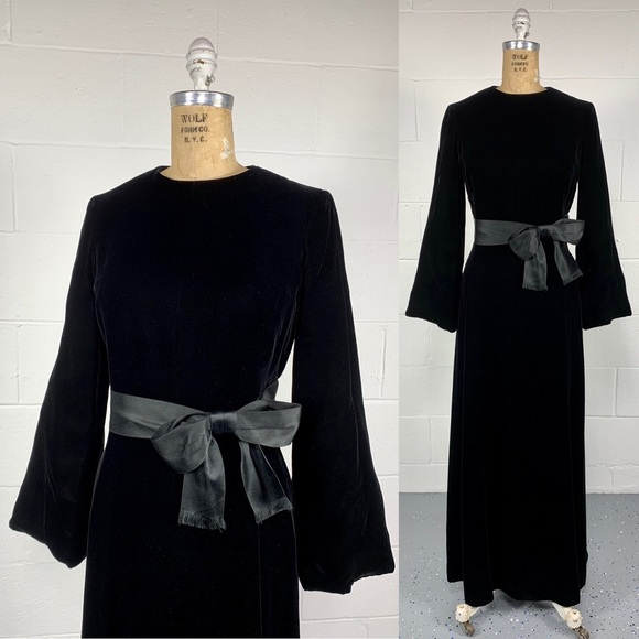 Vintage 80's Art Deco Black Velvet Long Bell Sleeve Cocktail Gown Gothic Glamour - Picture 1 of 10